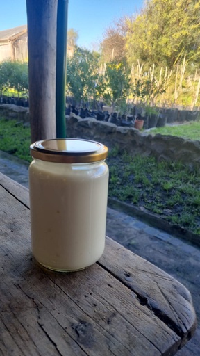 [77982902-1-1-1] Yogurt artesanal "Monte Callado" c/leche organica x 660cc FRASCO RETORNABLE INCLUIDO $1.500